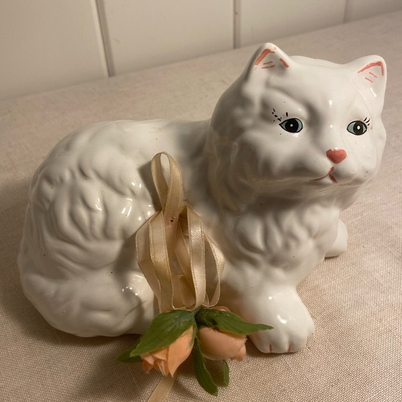 2 vintage White Cat Figurine SET Persian long haired blue eye cats LOT 70s 80s - Picture 11 of 15